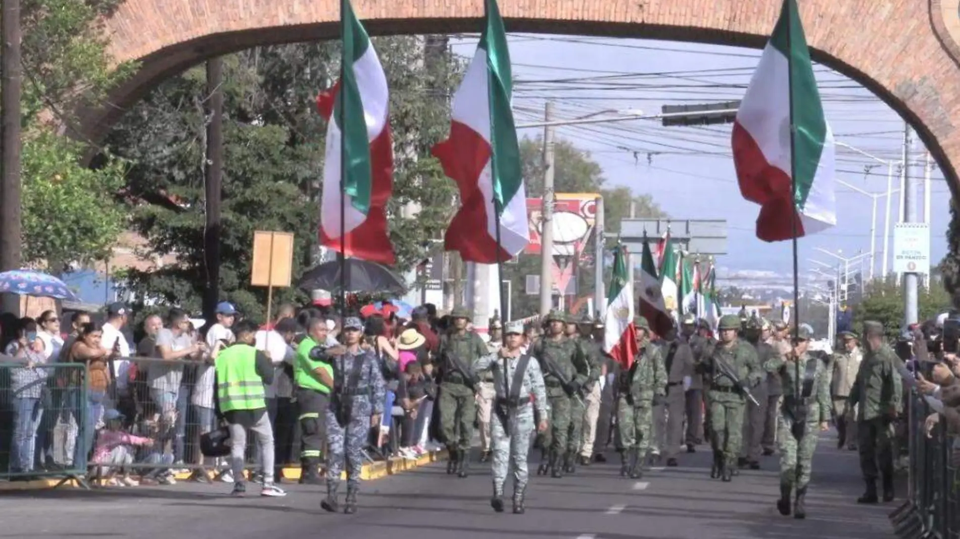 Desfile militar Tlquepaque 1